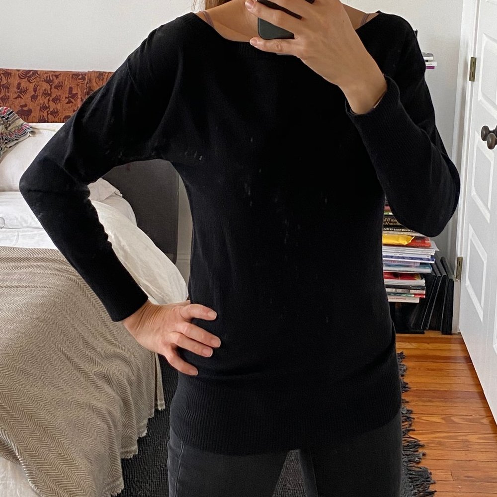 SISLEY Black Sweater Size Small